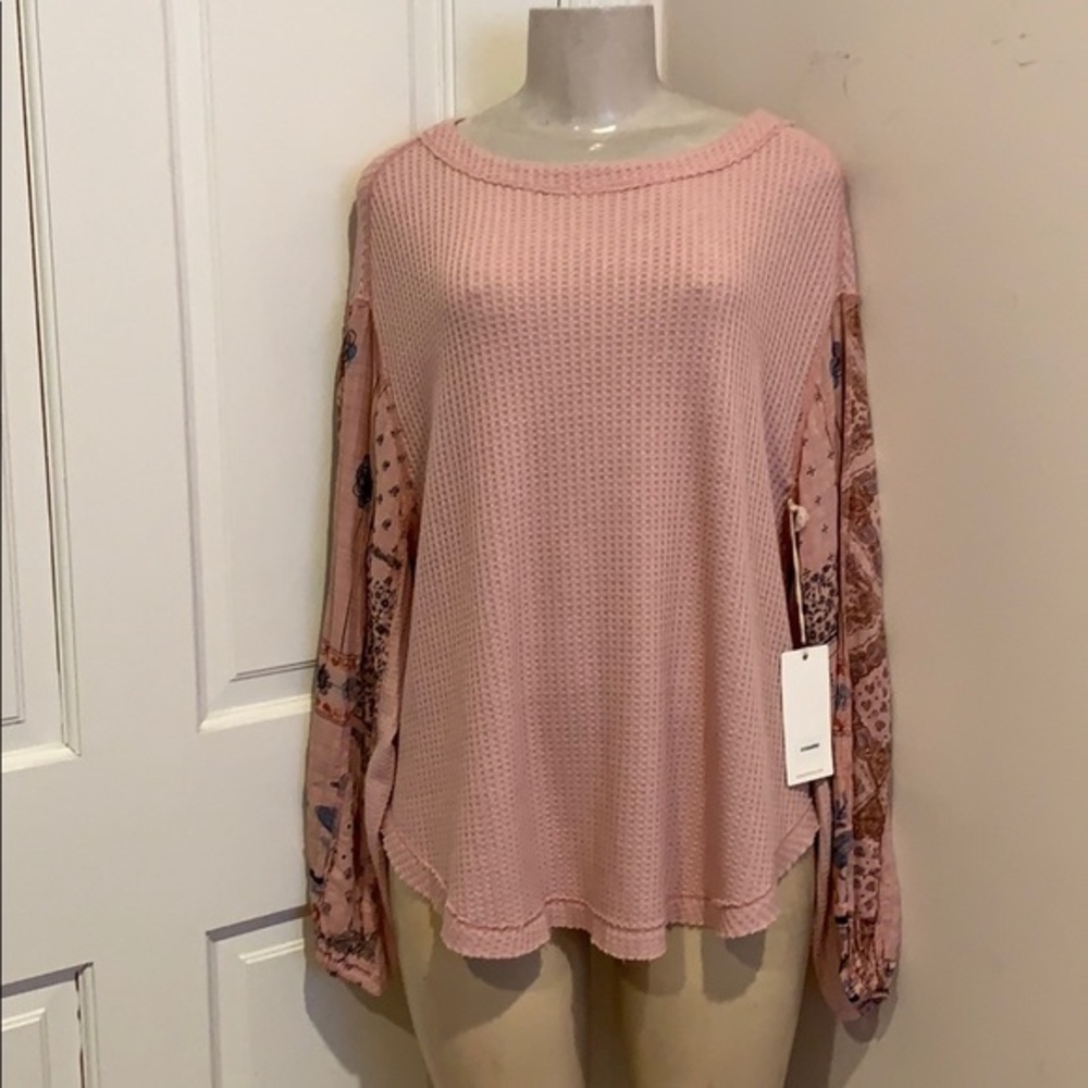 New Dylan pink loose fitting long sleeve top size small